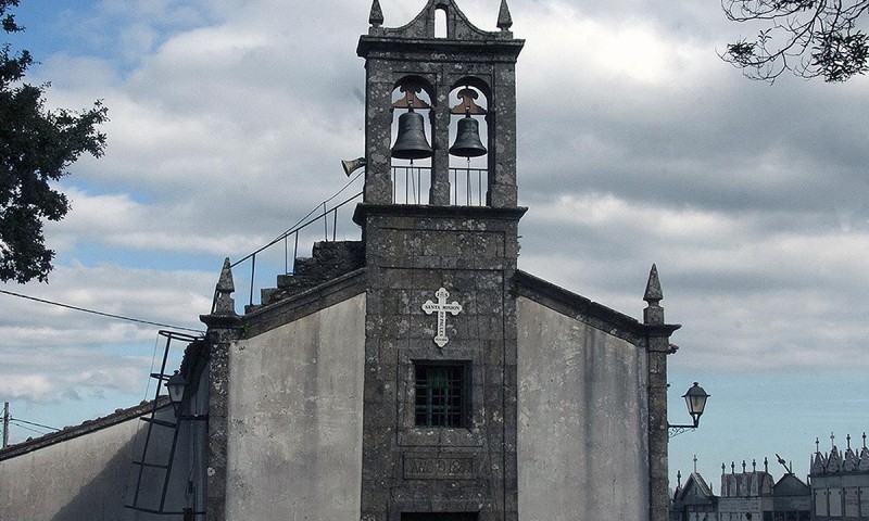 Igrexa parroquial de Parada