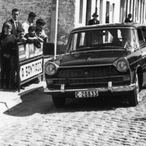 1965 chegada dos restos do Cabaleiro Laureado Soldado Lois